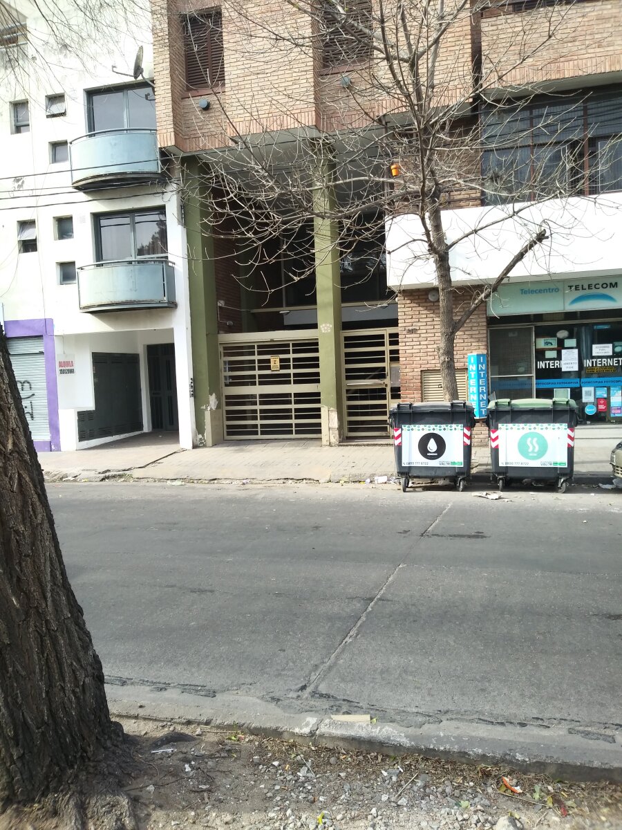 ALQUILO DPTO 2D PISO ALTO FRENTE PLAZA BARRIO SAN MARTIN CORDOBA - 2