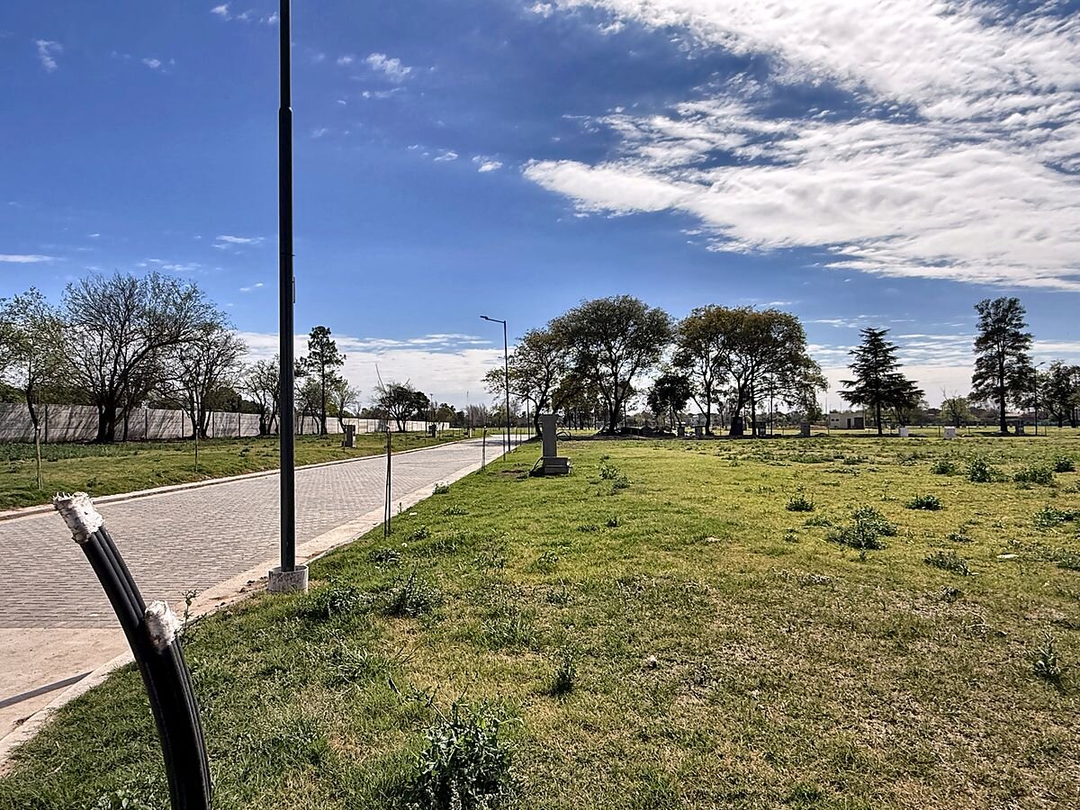 Lote 360 m² apto dúplex, frente al este, en La Calandria II · Mza 28 Lt 14 — foto 12
