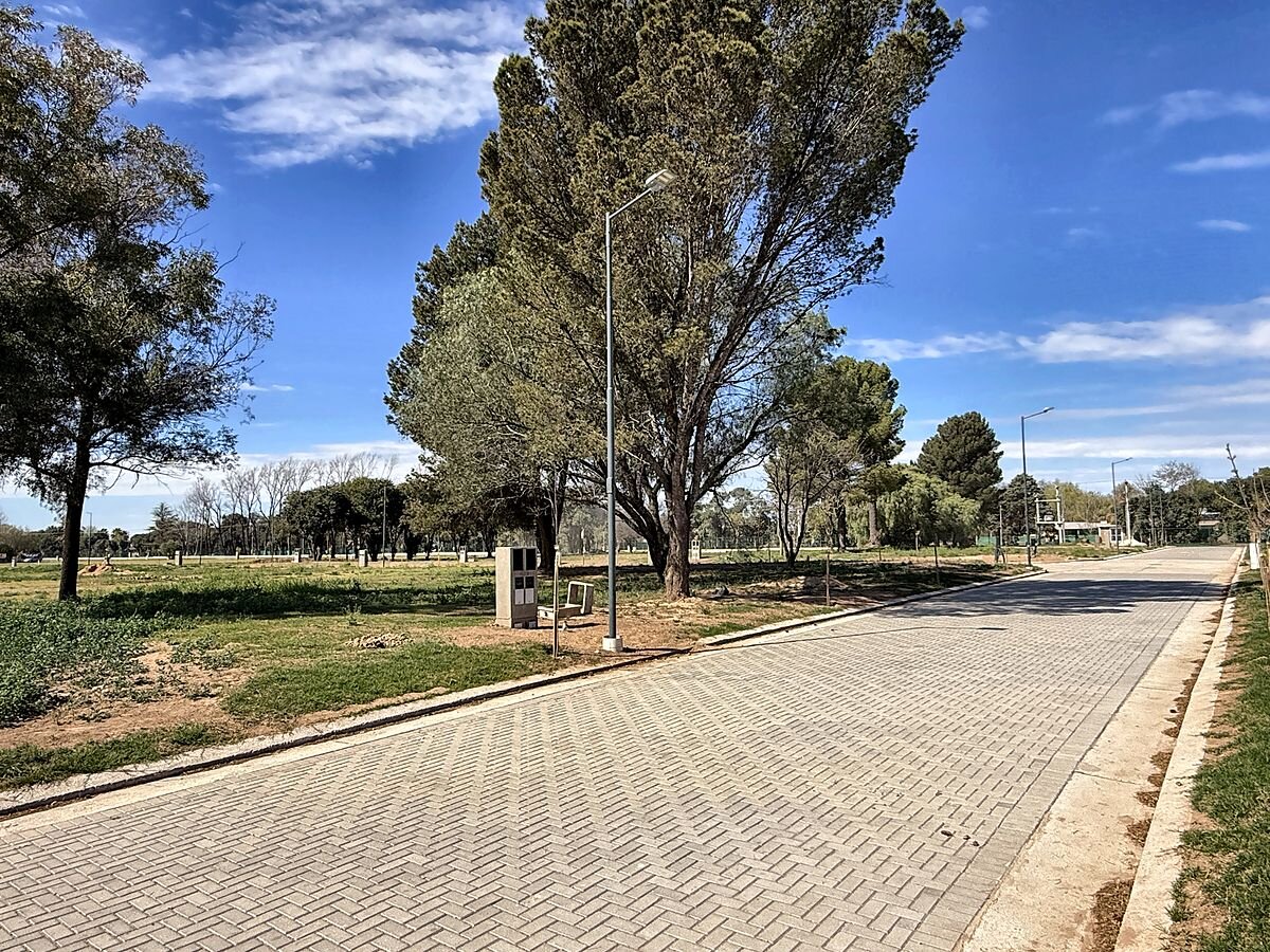 Lote 361 m² apto dúplex, frente al este, en La Calandria II · Mza 28 Lt 13 — foto 11