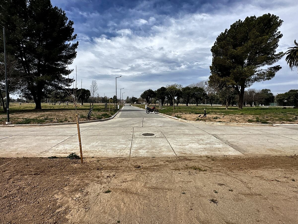 Lote 361 m² apto dúplex, frente al este, en La Calandria II · Mza 28 Lt 13 — foto 5
