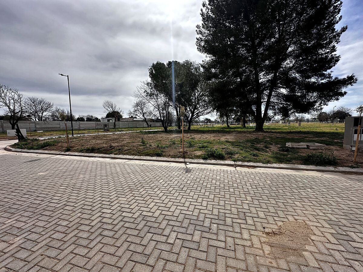 Lote en esquina 360 m² apto dúplex en La Calandria II, Zona Sur · Mza 31 Lt 12 — foto 5