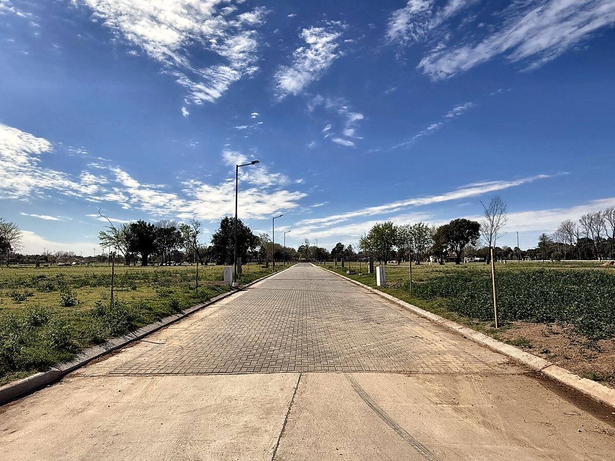 Lote en esquina 360 m² apto dúplex en La Calandria II, Zona Sur · Mza 31 Lt 12 — foto 10