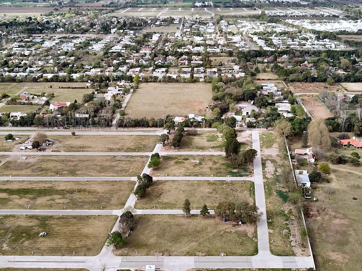 Lote en esquina 360 m² apto dúplex en La Calandria II, Zona Sur · Mza 31 Lt 12 — foto 8