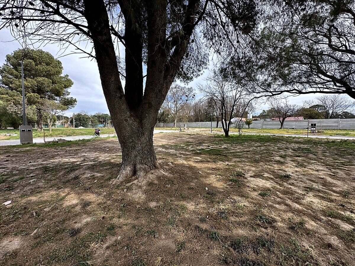 Lote en esquina 360 m² apto dúplex en La Calandria II, Zona Sur · Mza 31 Lt 12 — foto 2