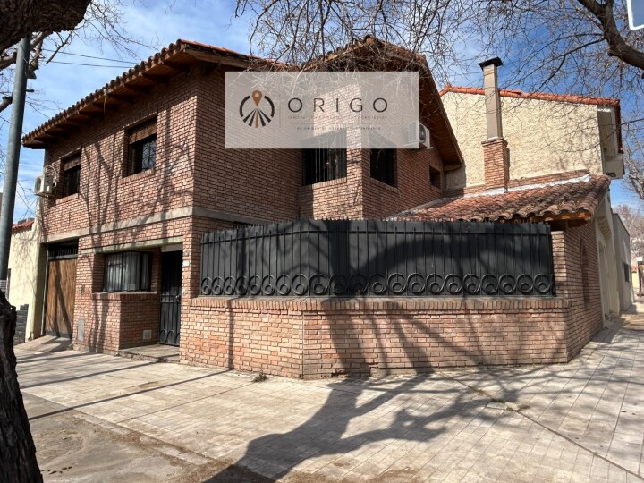 Hermosa Casa en la Quinta Sección · foto 3