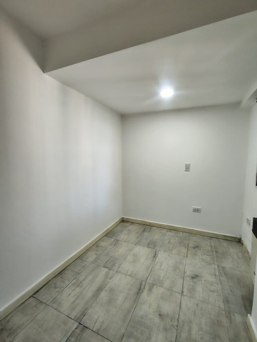 PH 3 ambientes con patio y cochera en alquiler en Morón sur - 5