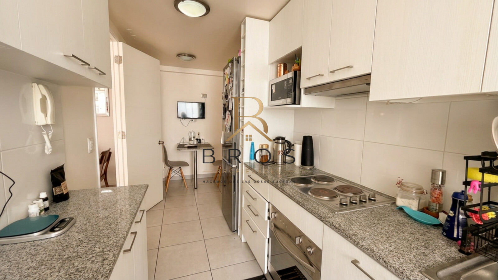 Exclusiva ubicación full amoblado 2D2B + Est y Bodega foto 15