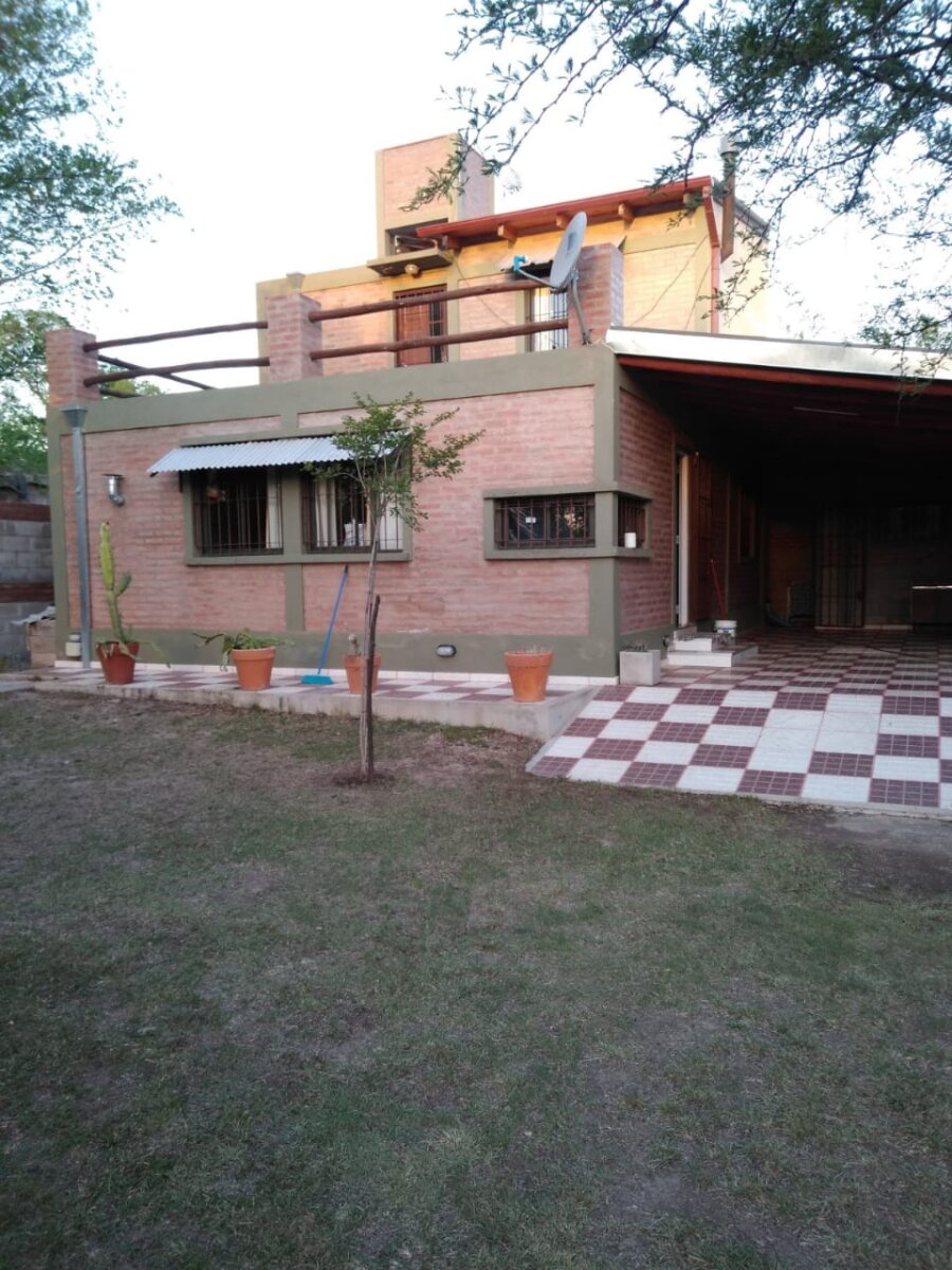 VENTA CASA 2 DORMITORIOS B° EL CONDADO COSQUÍN - 2