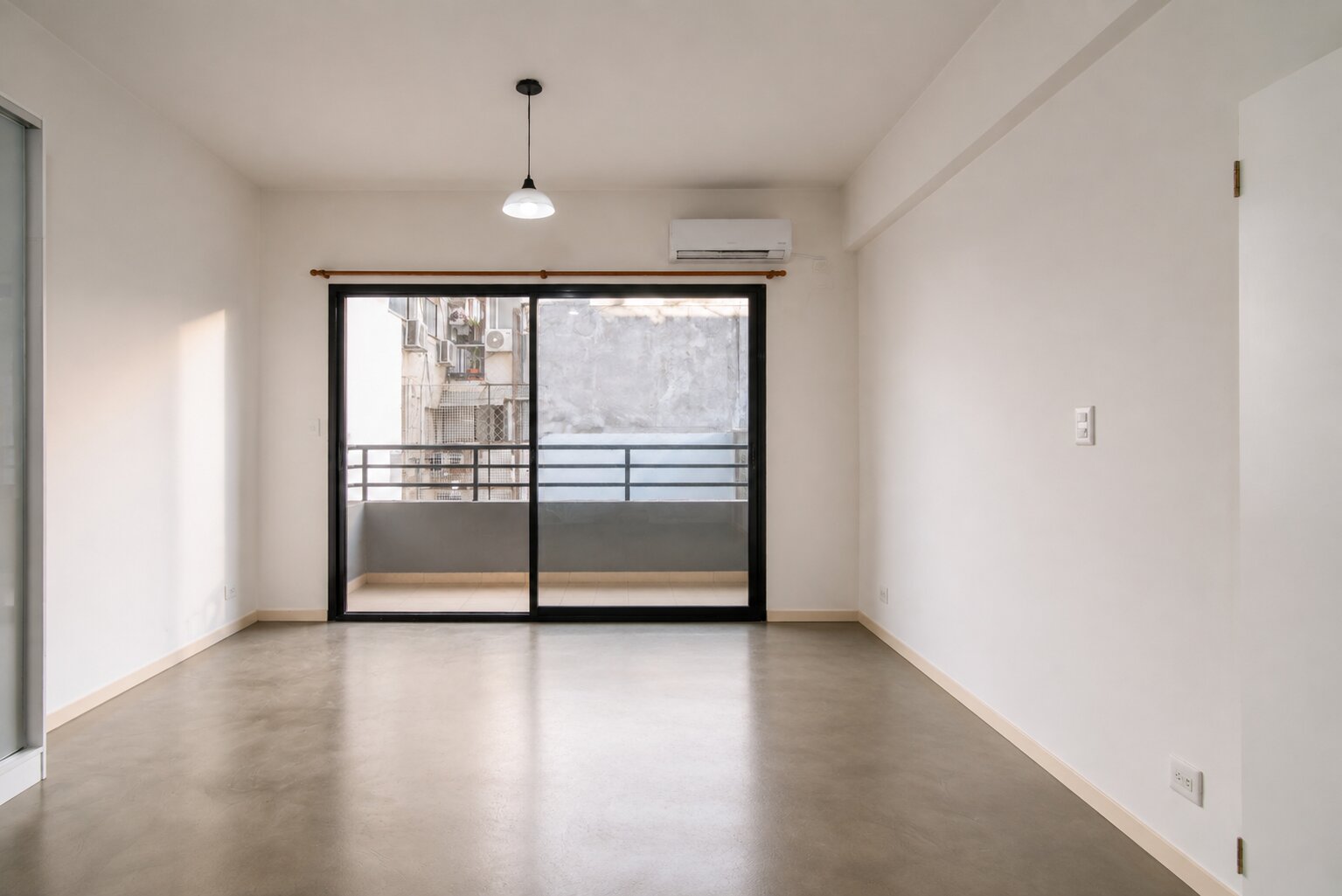 Monoambiente con Balcón | Apto Crédito y Profesional | Baulera | Almagro - 1
