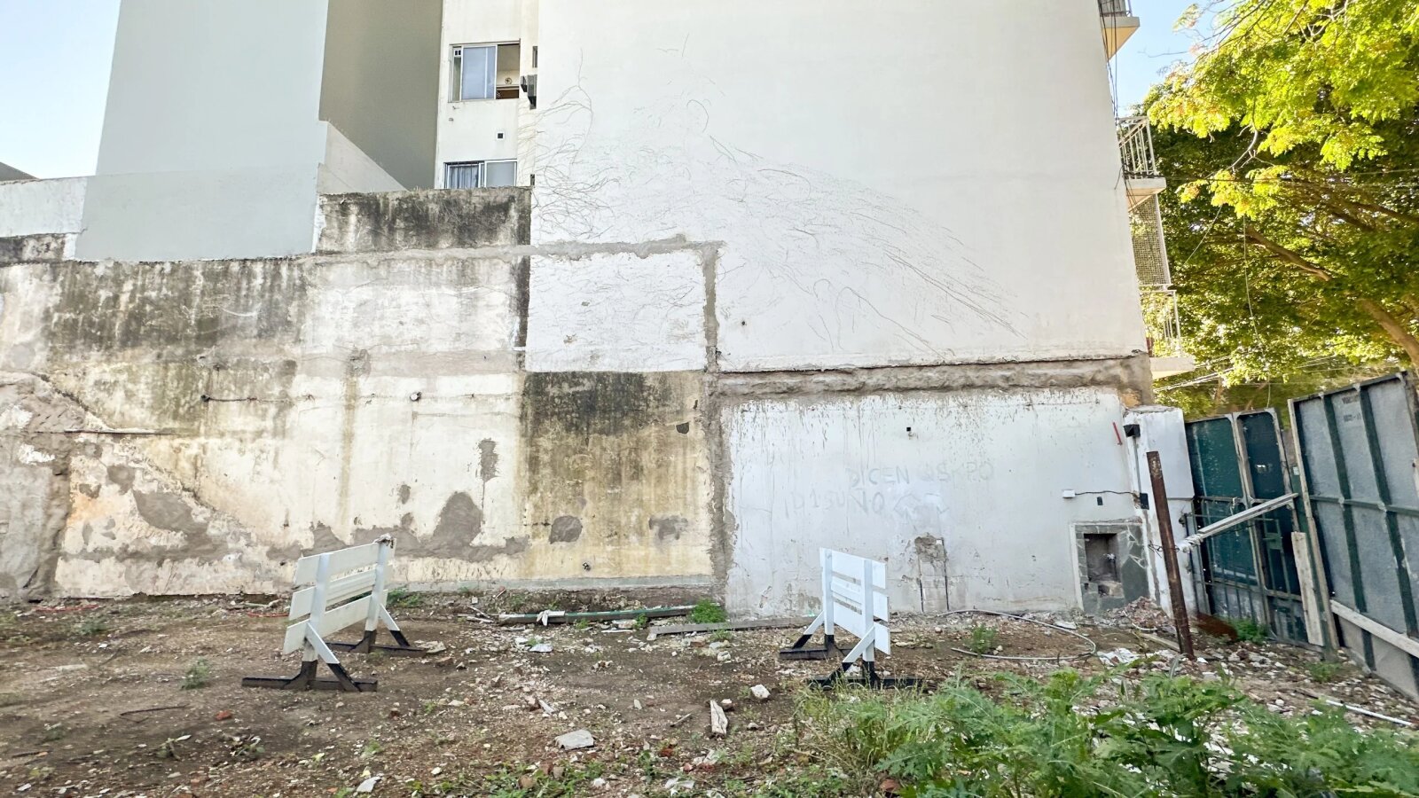Terreno en Venta - Lote con Plano Aprobado y demolido - 2