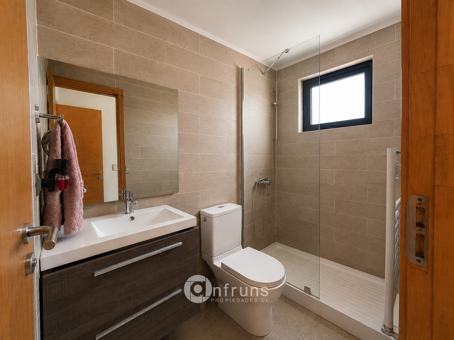 Casa en Venta en Coyhaique | 4 Dormitorios | 4 Baños | 243 m² | UF 11.000 - 10