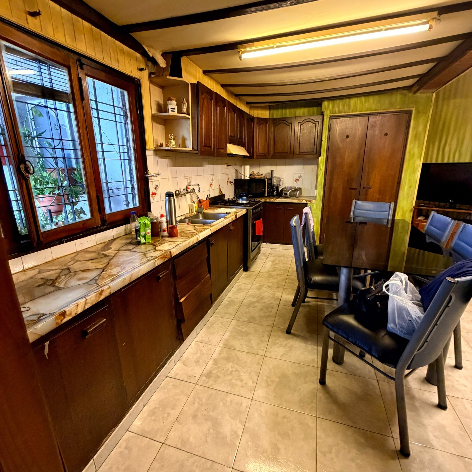 Casa 3 Dormitorios con 2 Patios y Cochera en La France | 2 Baños | Escritura — foto 12