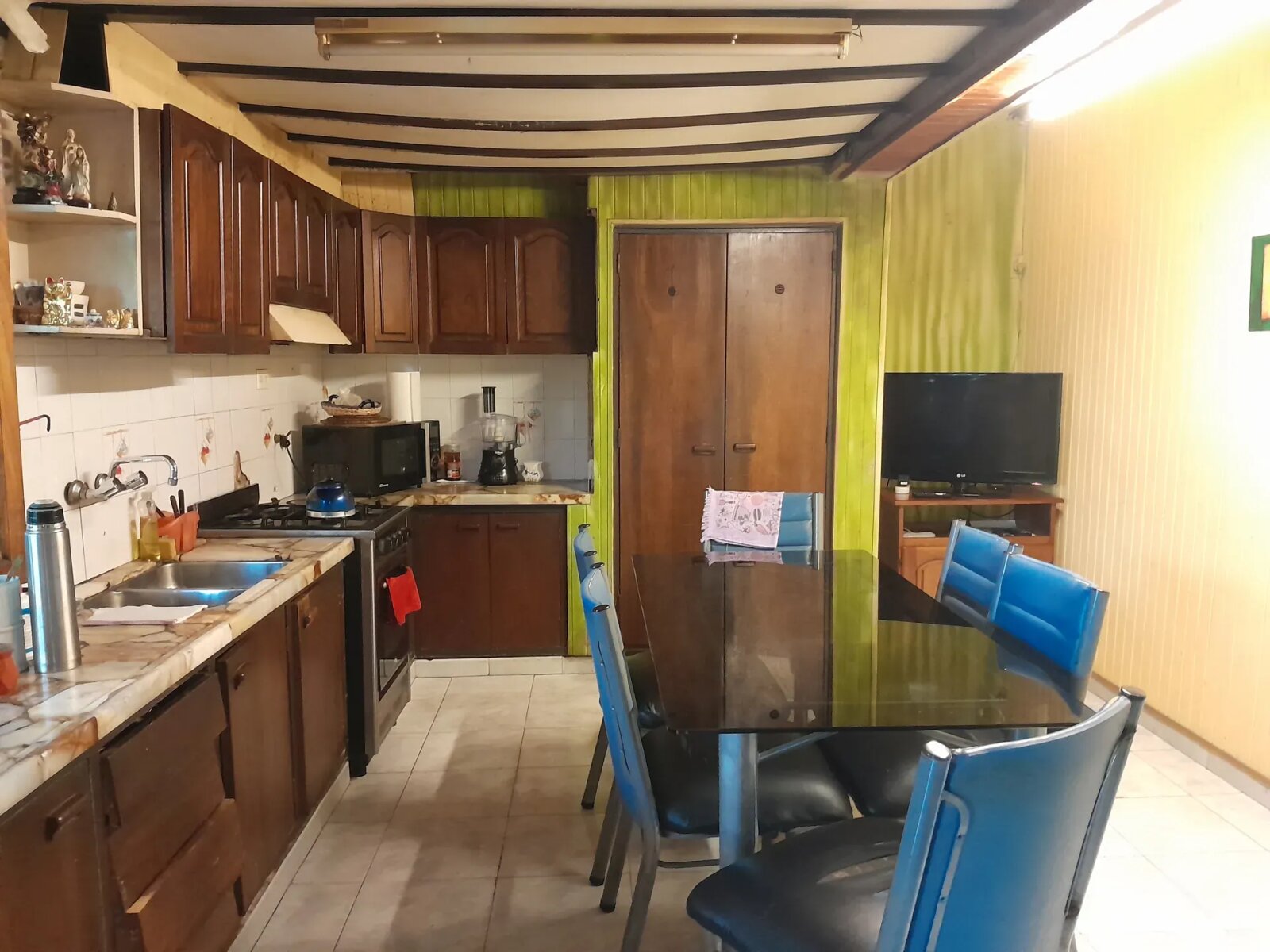Casa 3 Dormitorios con 2 Patios y Cochera en La France | 2 Baños | Escritura - 3