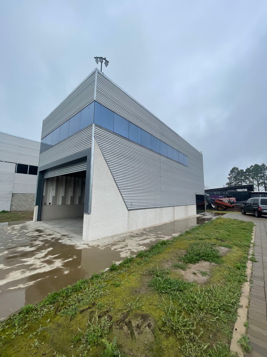 Predio Logístico en alquiler de 1300 m2 sobre Autopista a Buenos Aires Km 279 - 2