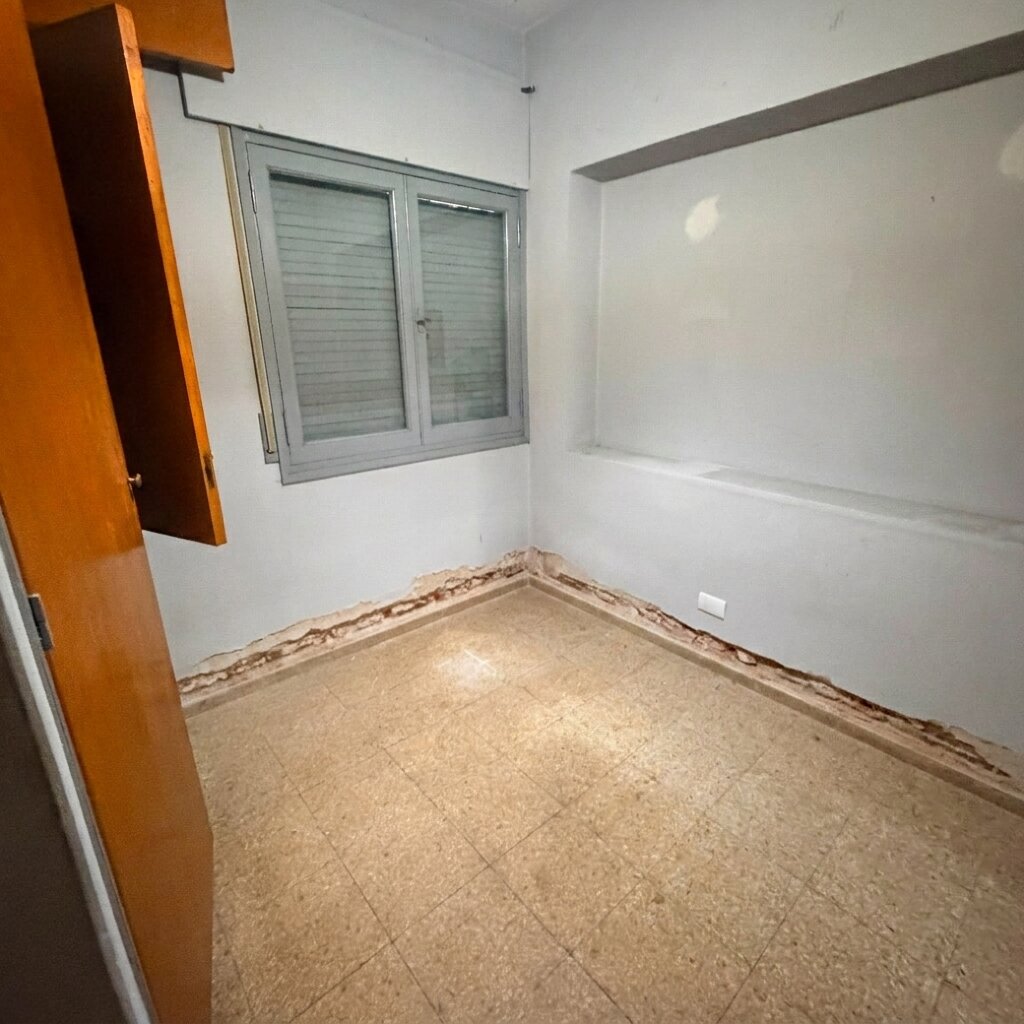 Inversión en Pueyrredón | Galpón Doble Altura + Casa | 289 m² Cubiertos | Lote 10,55 x 30 m - 12