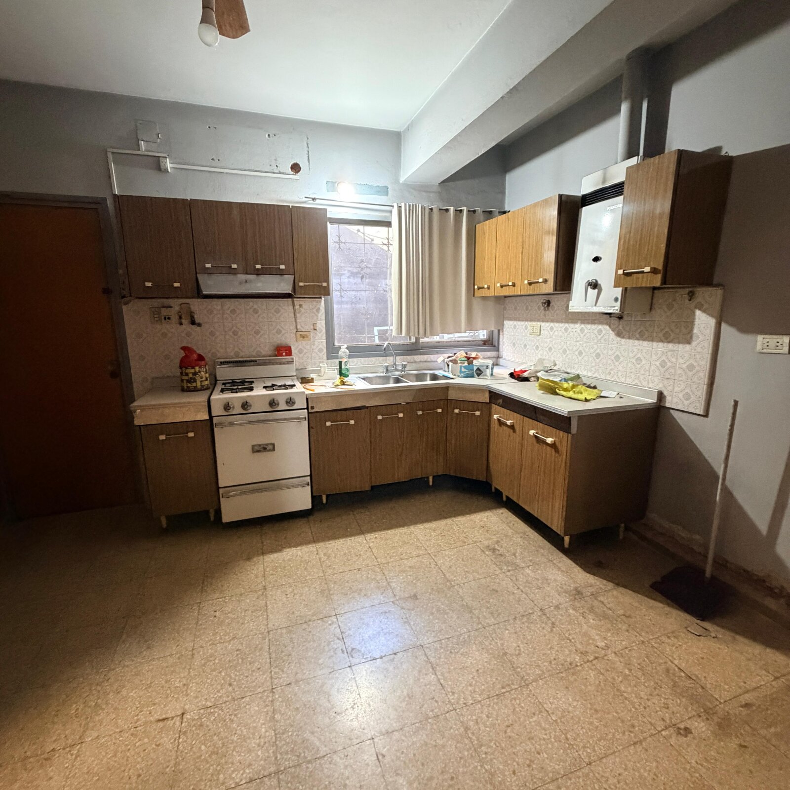 Inversión en Pueyrredón | Galpón Doble Altura + Casa | 289 m² Cubiertos | Lote 10,55 x 30 m - 6