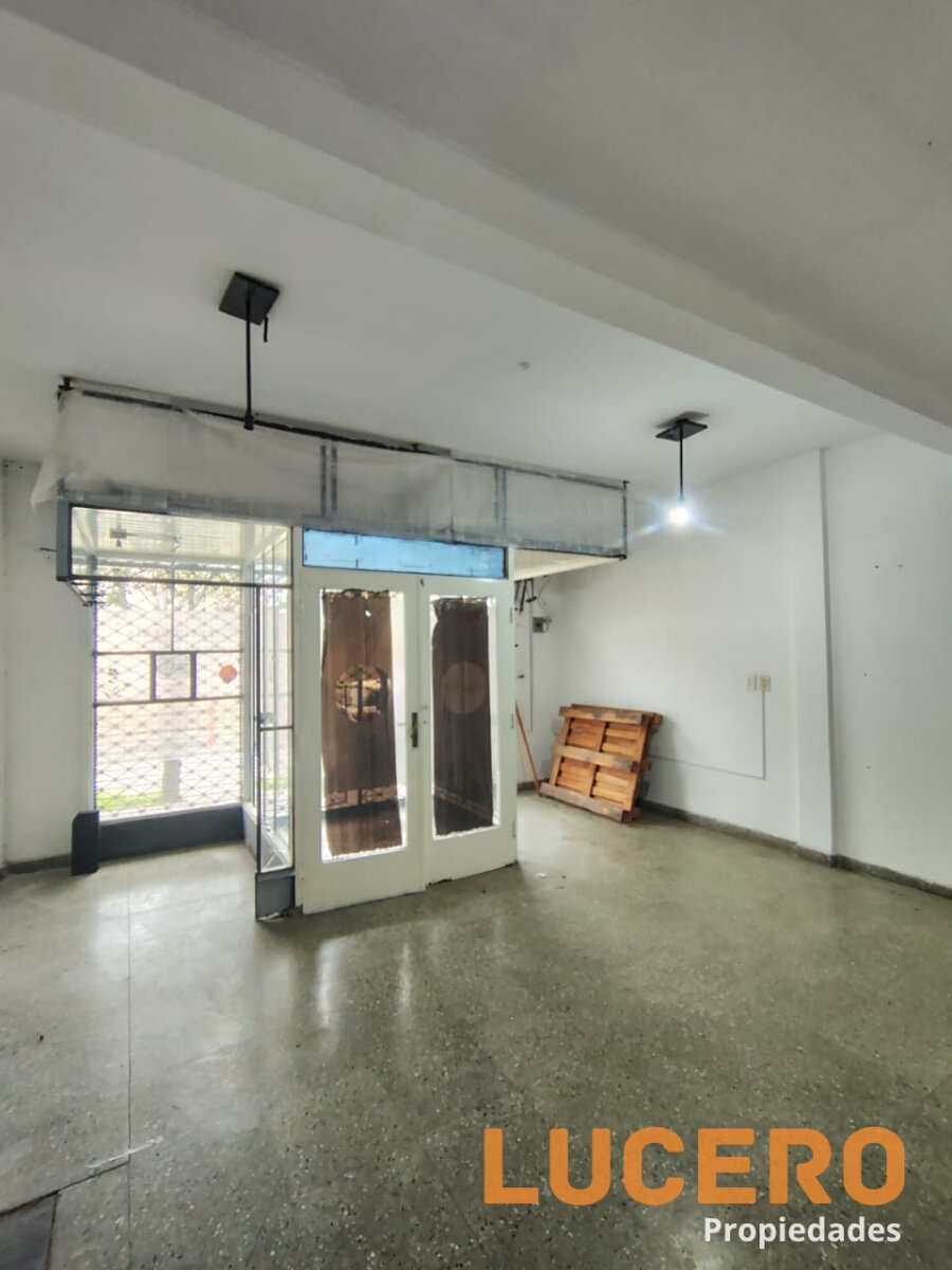 Alquiler local comercial en Morón Sur - 6