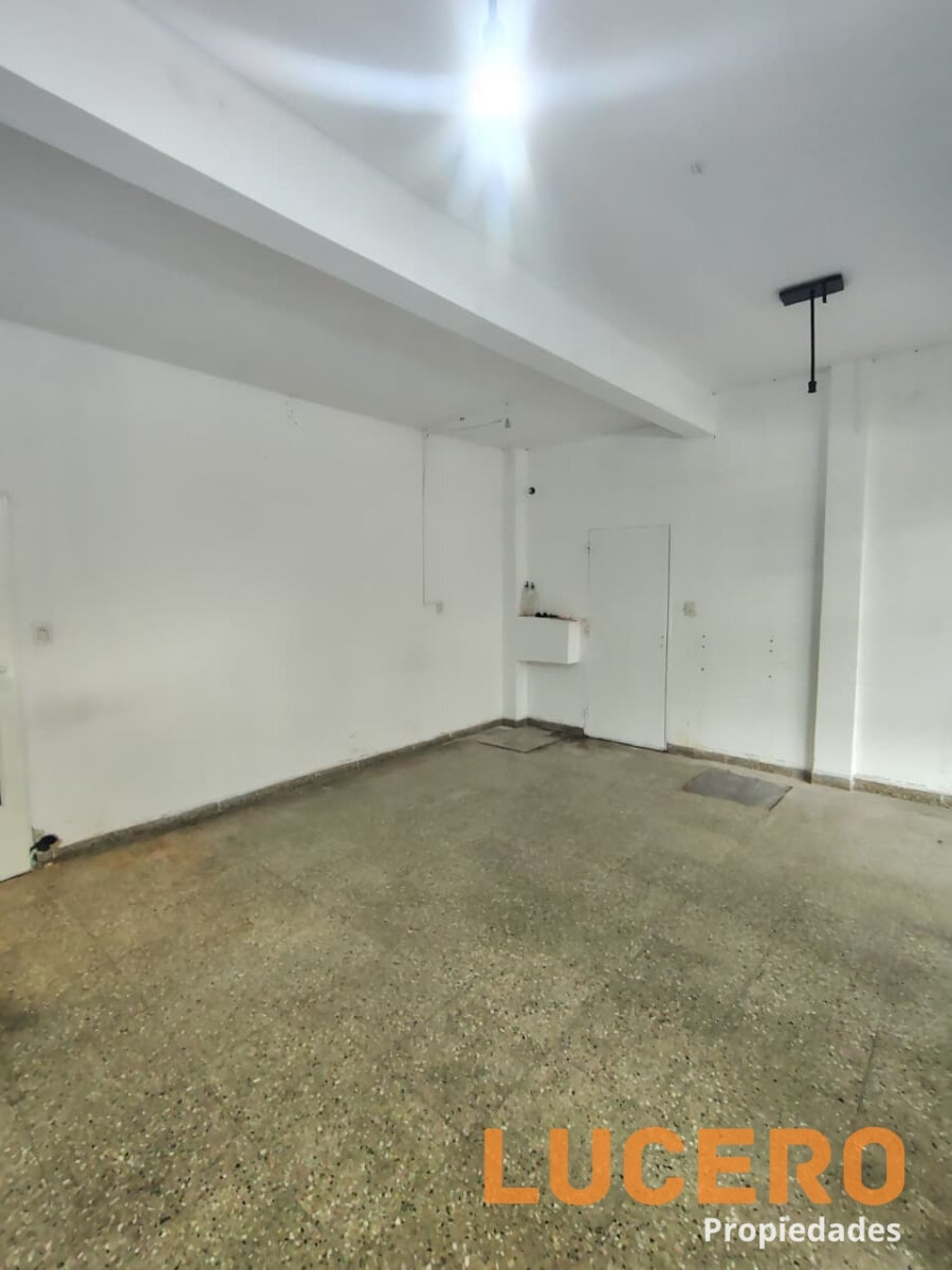 Alquiler local comercial en Morón Sur - 4