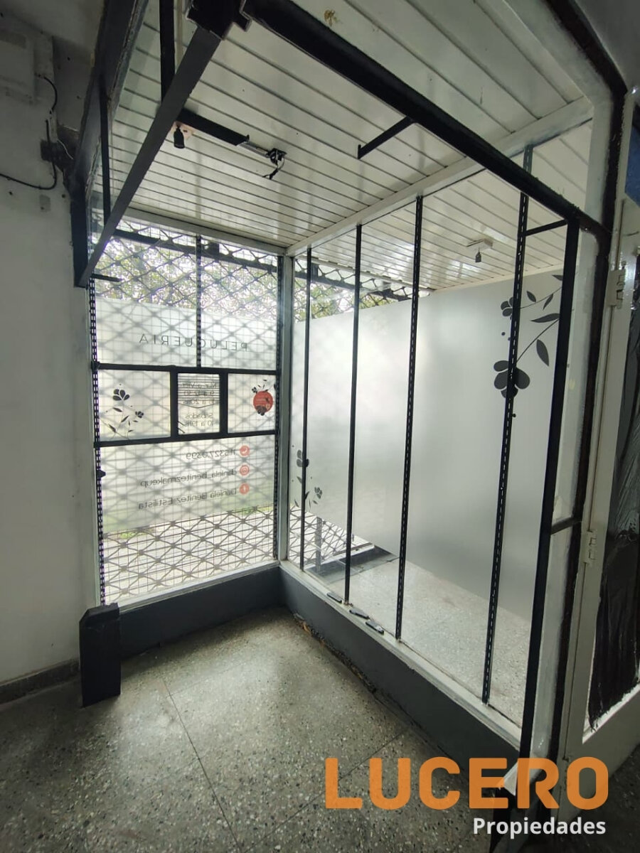 Alquiler local comercial en Morón Sur - 7
