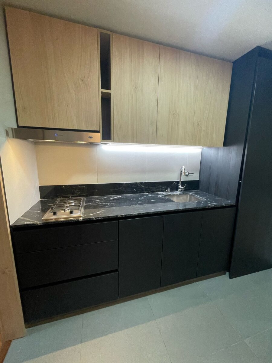 INMOBILIARIA ALQUILA MONOAMBIENTE EN CORRIENTES 900, RECIEN RECICLADO - 2