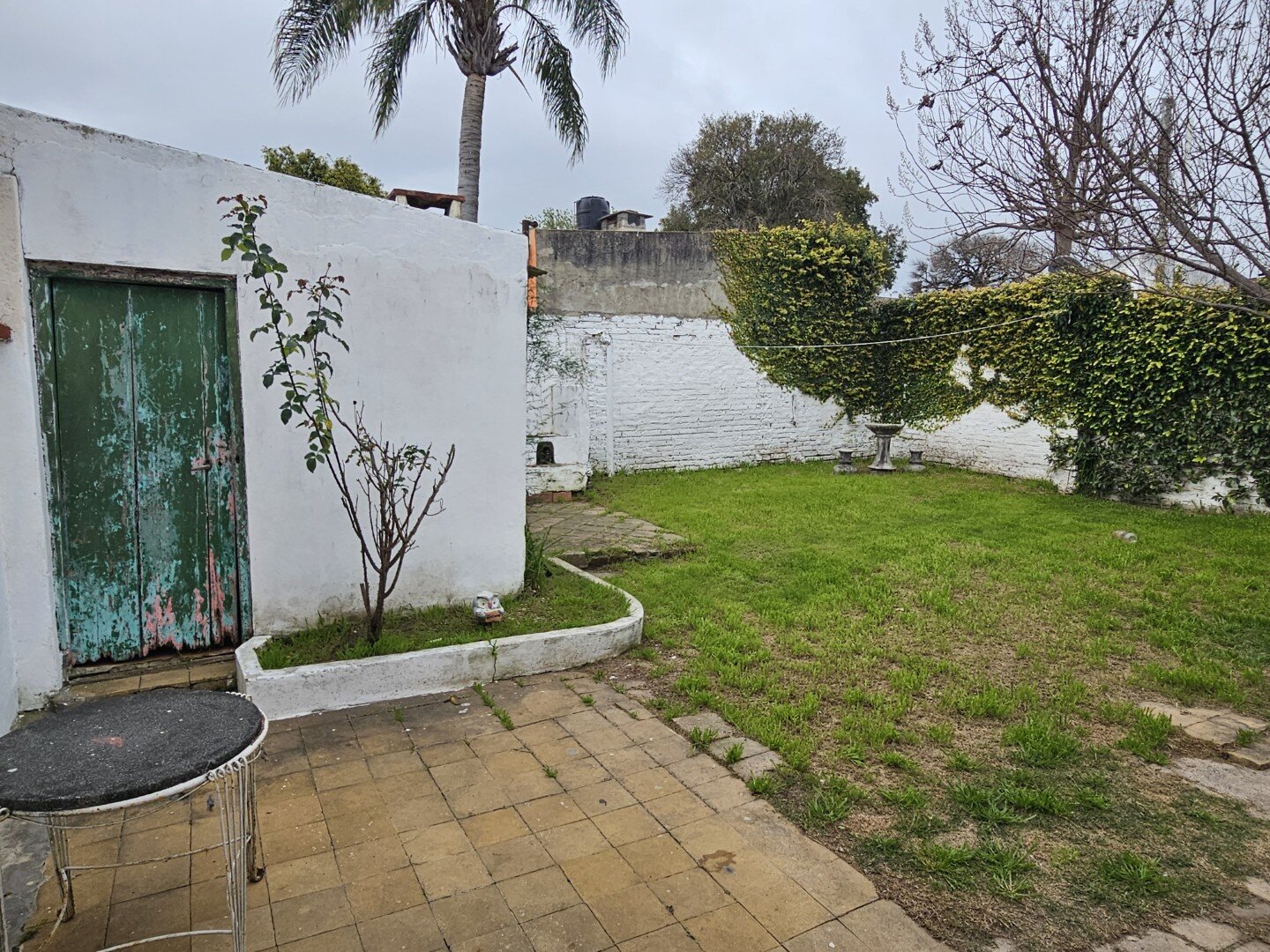 Casa 2 Dormitorios, estar, amplia cocina comedor y baño. Excelente ubicacion, todos los servicios. - 21