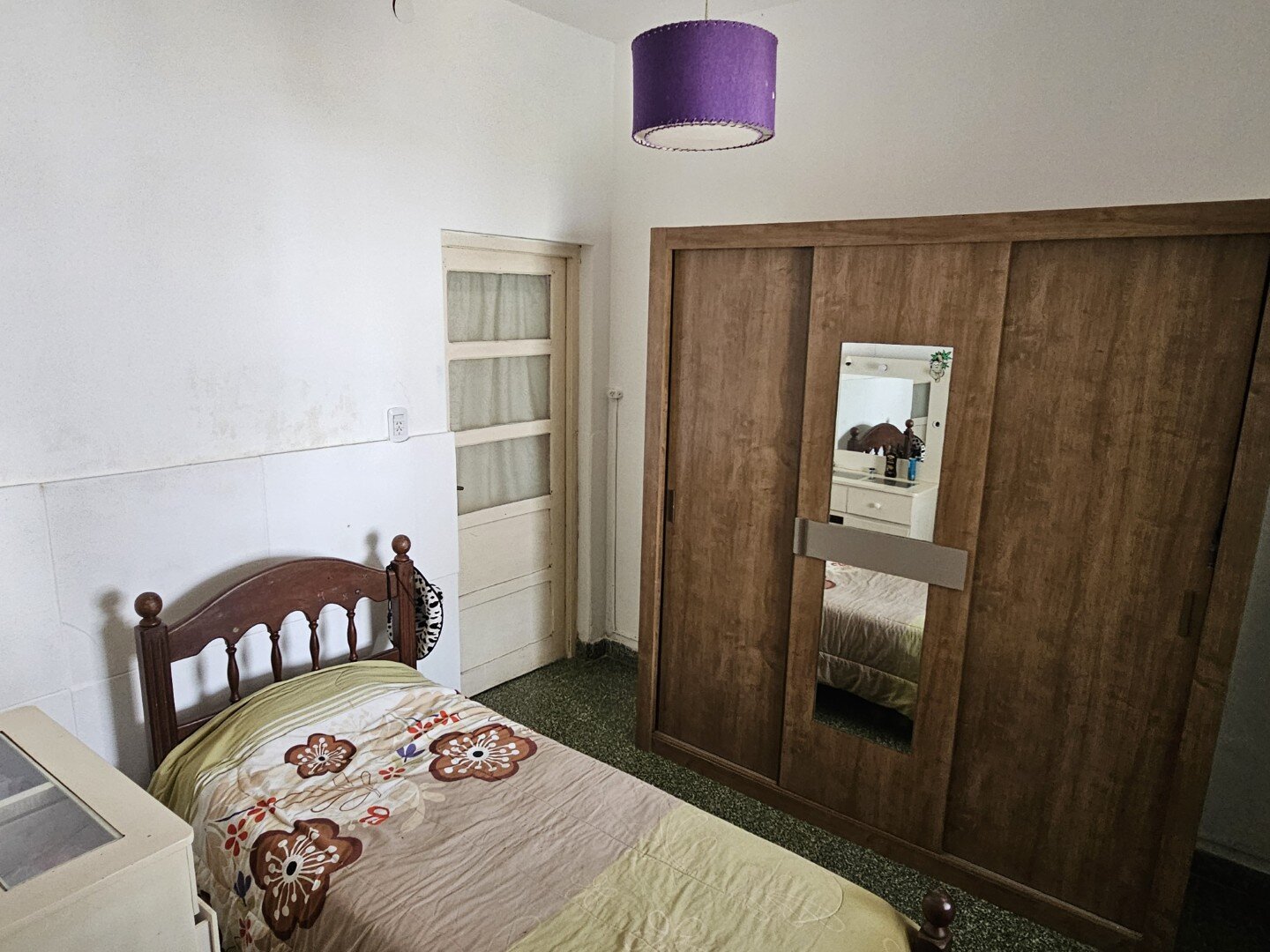 Casa 2 Dormitorios, estar, amplia cocina comedor y baño. Excelente ubicacion, todos los servicios. - 13