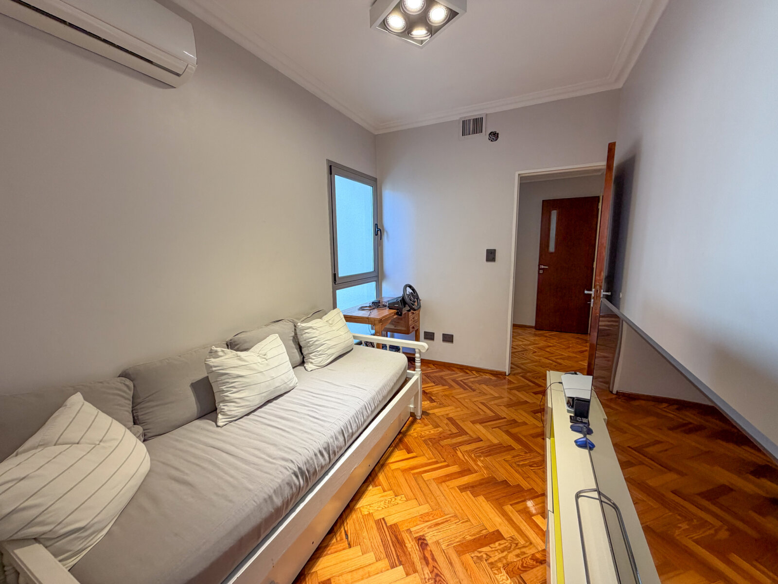 Venta casa 3 dormitorios integramente remodelada - 9 de julio 3600 - 22