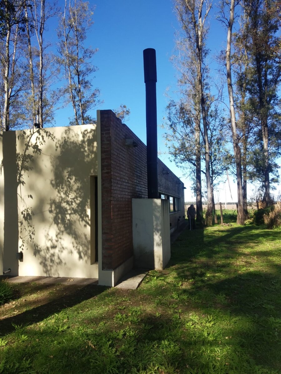VENTA CASA UN DORMITORIO Y COMODÍN PISCINA EN CAMPO TIMBÓ - 7