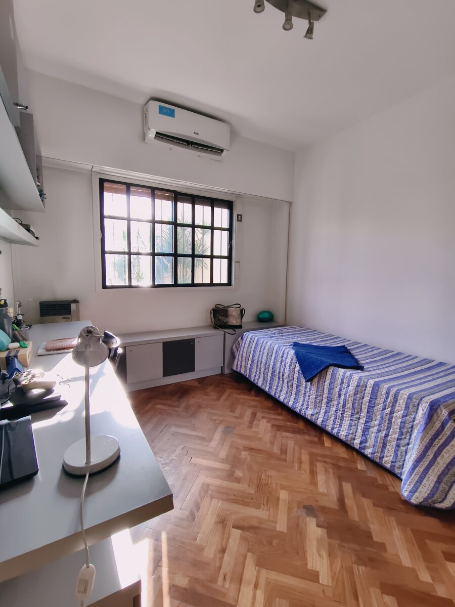 Triplex de 5 ambientes con terraza, parrilla y cochera en Mataderos - 24