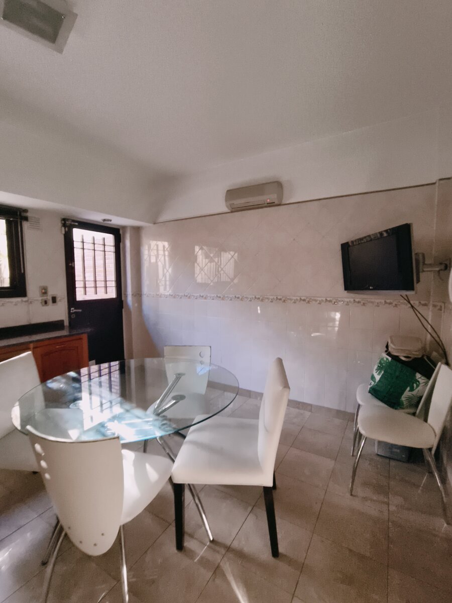 Triplex de 5 ambientes con terraza, parrilla y cochera en Mataderos - 11