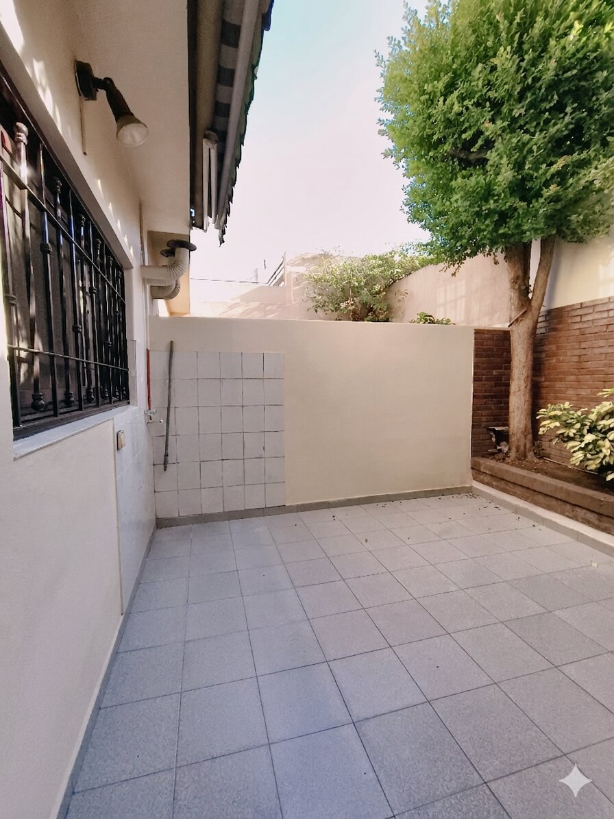 Triplex de 5 ambientes con terraza, parrilla y cochera en Mataderos - 13
