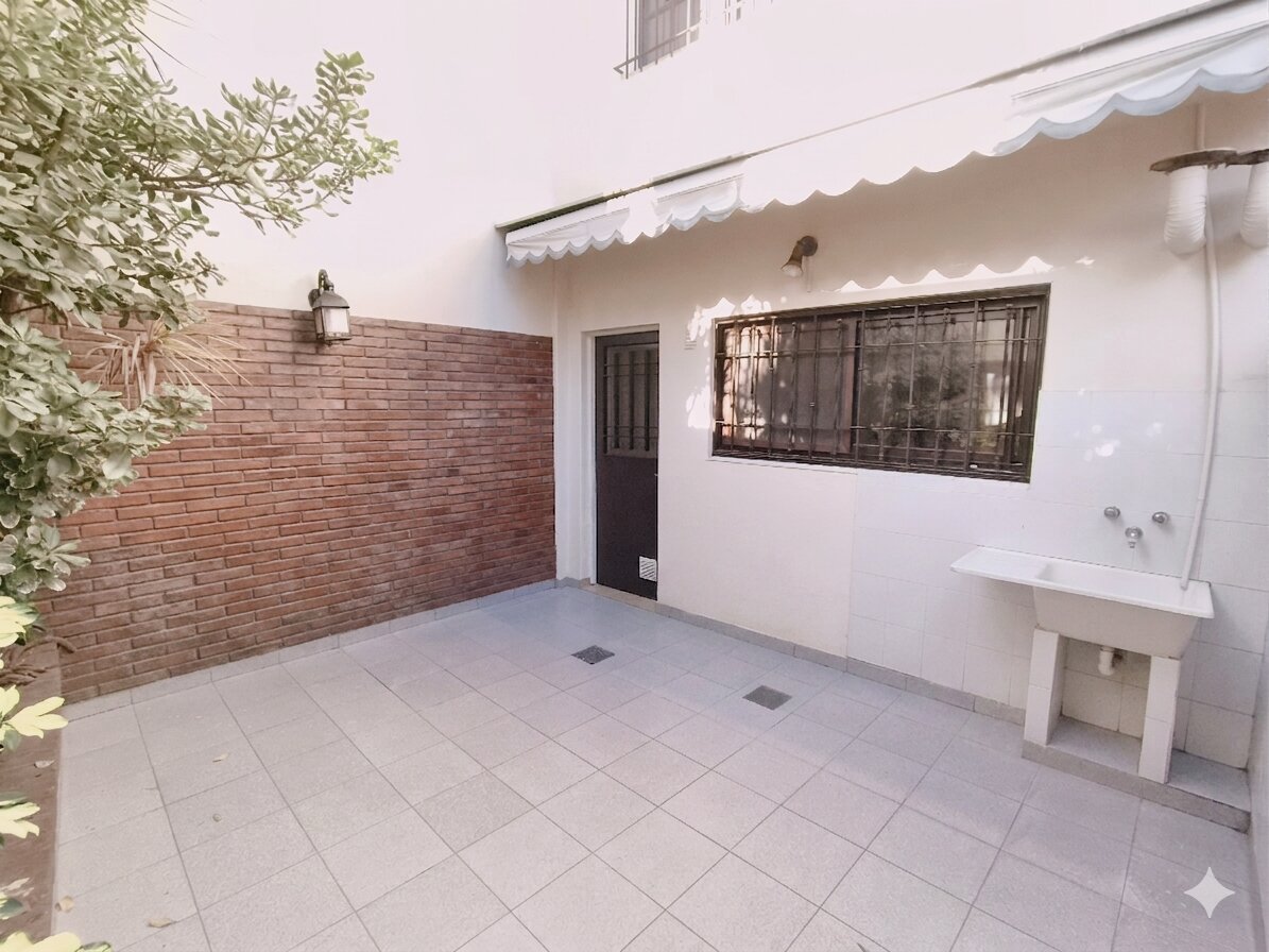Triplex de 5 ambientes con terraza, parrilla y cochera en Mataderos - 14