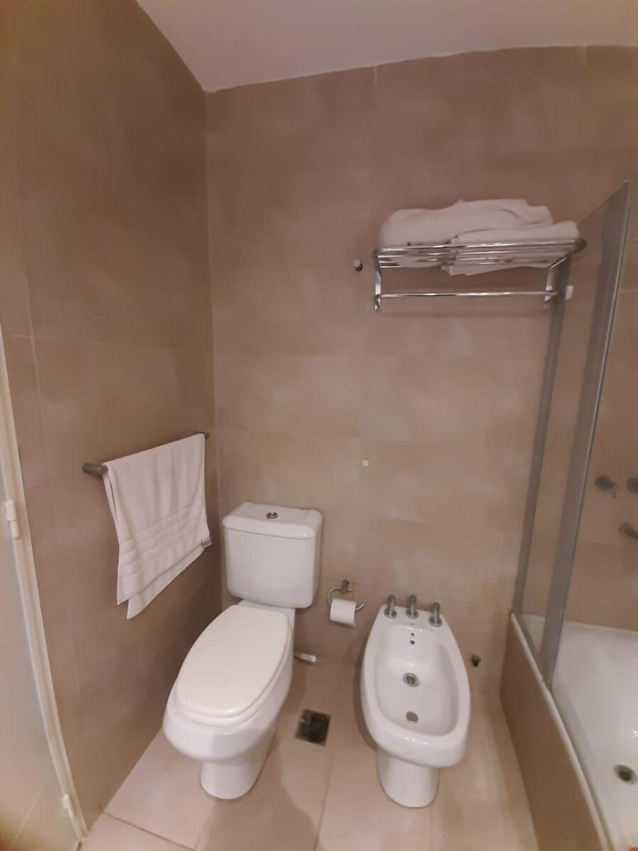Departamento 2 dormitorios y 2 baños de cateoría en alquiler - 11
