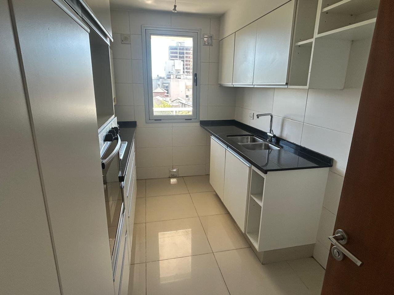 Departamento de 2 dormitorios en Alquiler con cochera ,Torre 4 vipComplejo Opera - Imagen 9