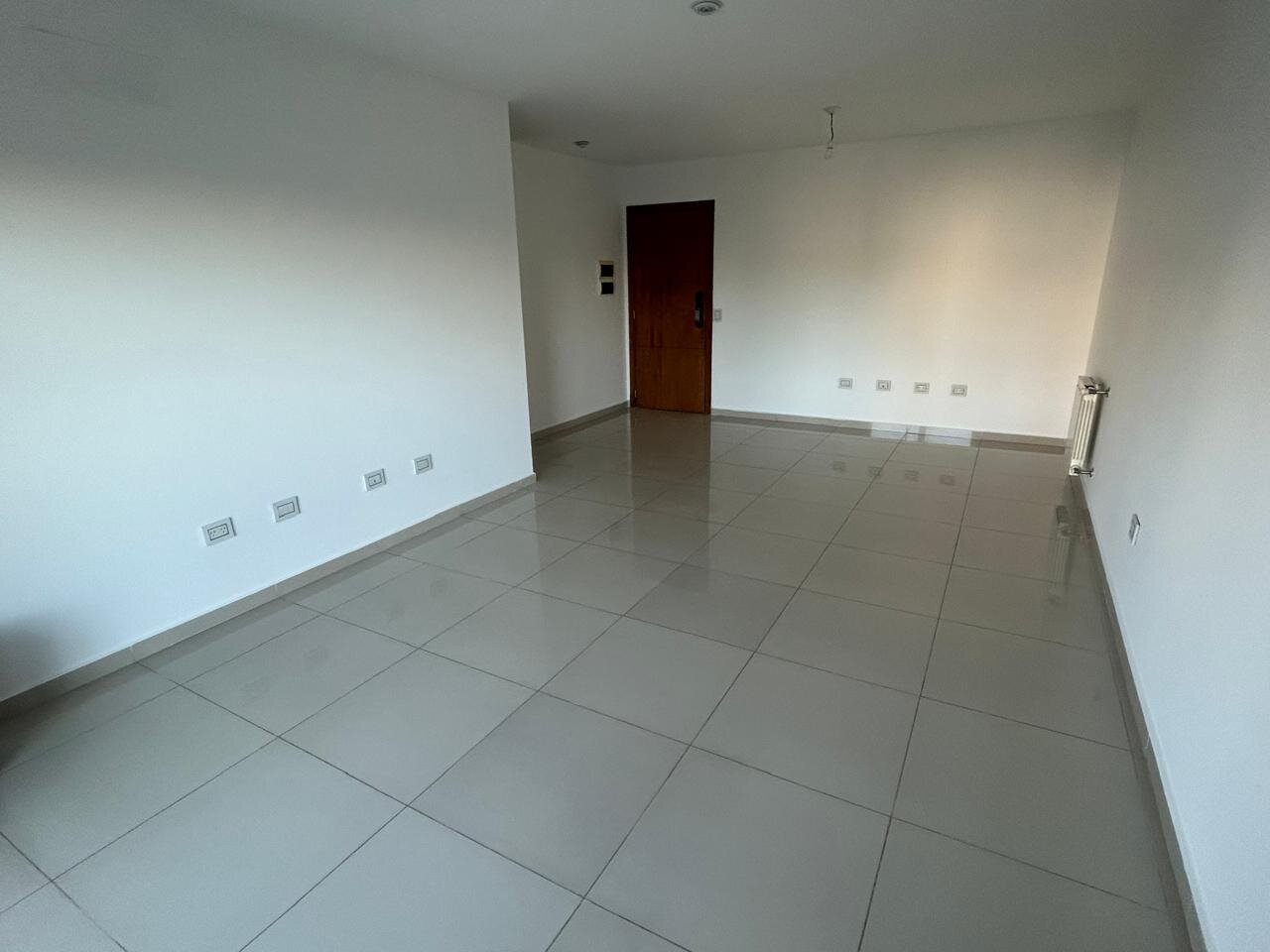 Departamento de 2 dormitorios en Alquiler con cochera ,Torre 4 vipComplejo Opera - Imagen 4