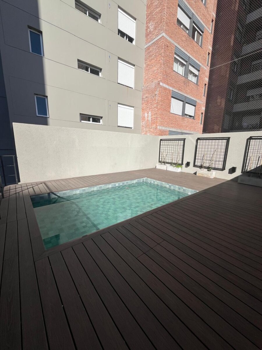 UN DORMITORIO CON BALCON + AMENITIES - 5