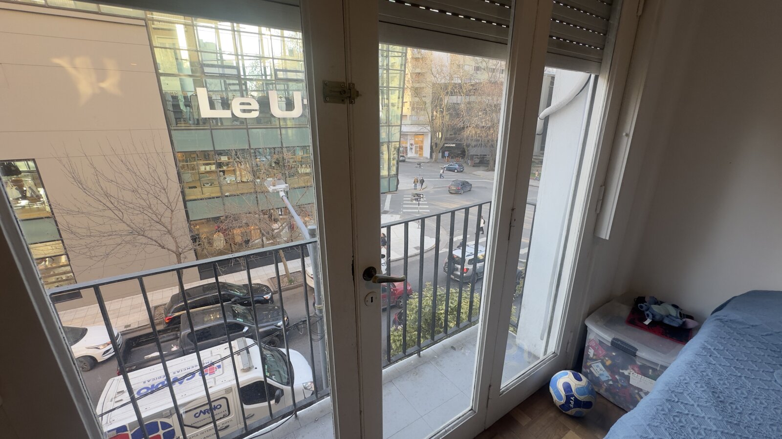 4 Ambientes al frente - Zona centro - 25