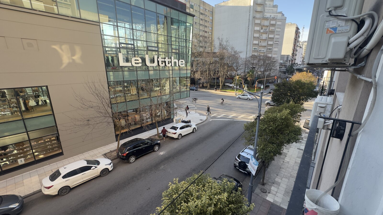 4 Ambientes al frente - Zona centro - 12