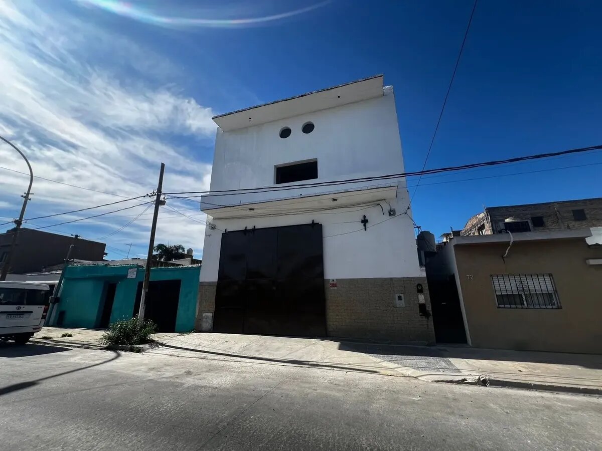 Venta Galpón En Valentin Alsina - Acepta Permuta - 4
