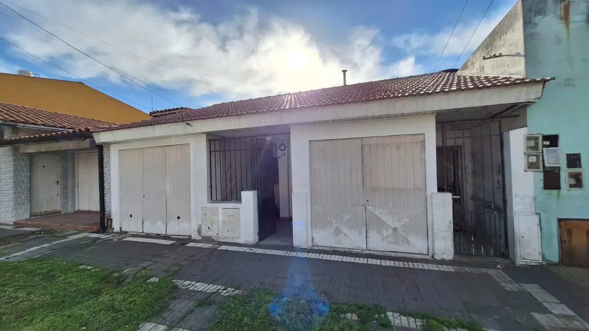 Venta Casa Inversion Apto Crédito Temperley - 1