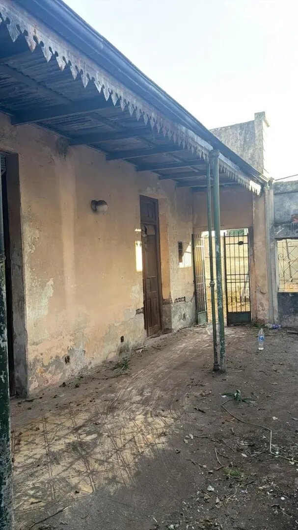 Venta Casa Lote Inversion Banfield - 4
