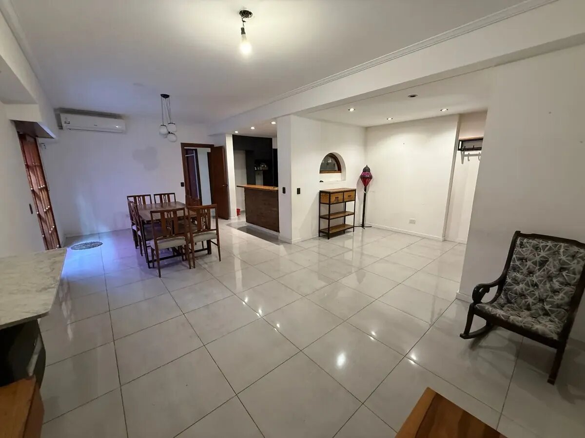 Venta Chalet Pileta Lomas De Zamora Apto Credito Permuta — foto 4