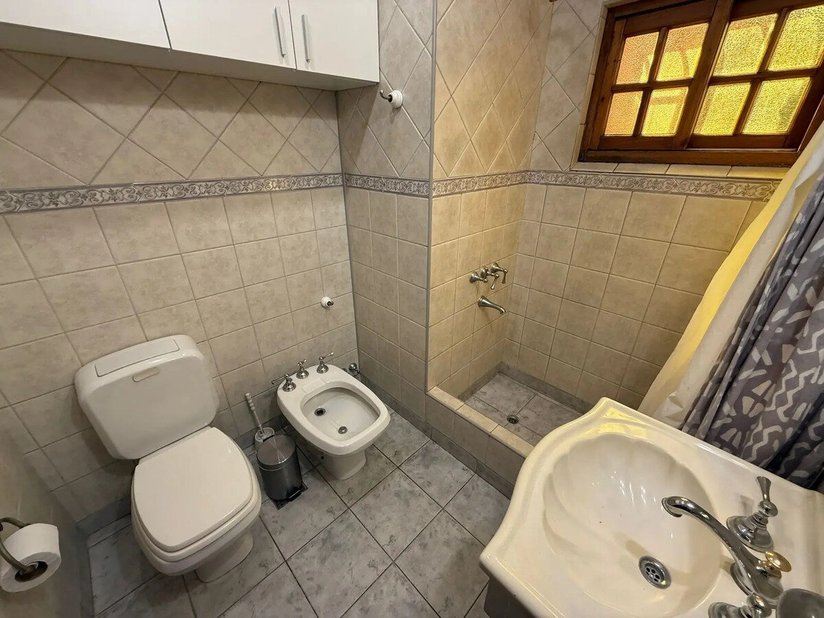 Venta Chalet Pileta Lomas De Zamora Apto Credito Permuta — foto 15