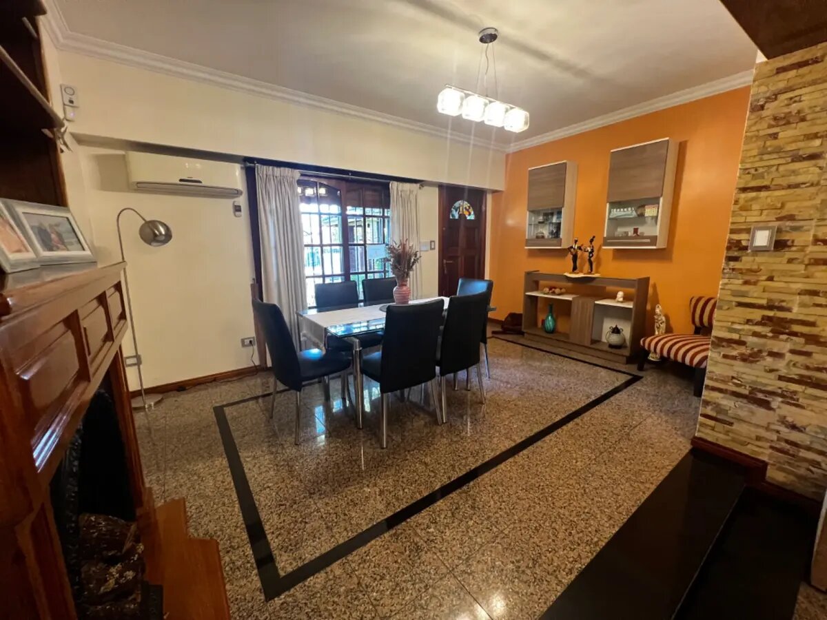 Venta Casa Chalet Parrilla Pileta Apto Credito Banfield — foto 6