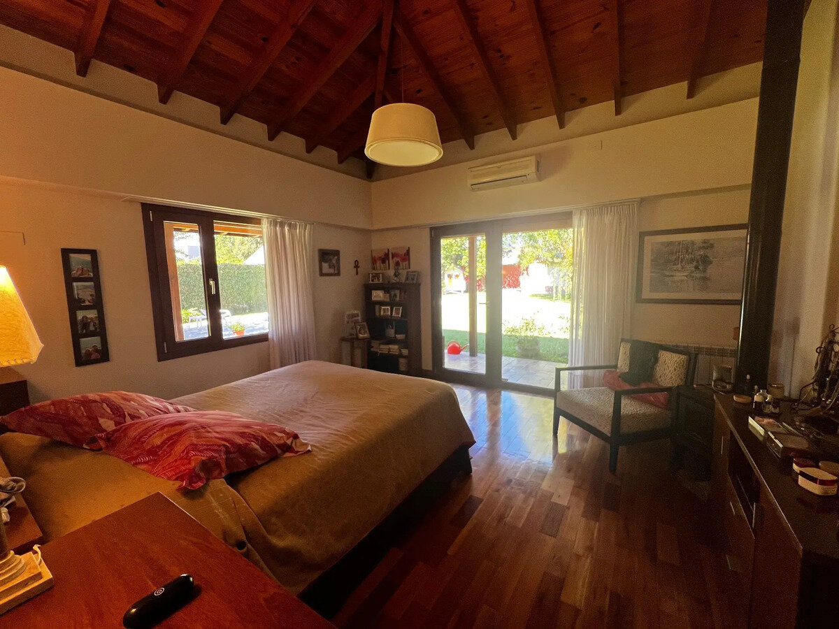 Venta Casa Chalet Adrogué Pileta Parque Permuta Apto Crédito - 17
