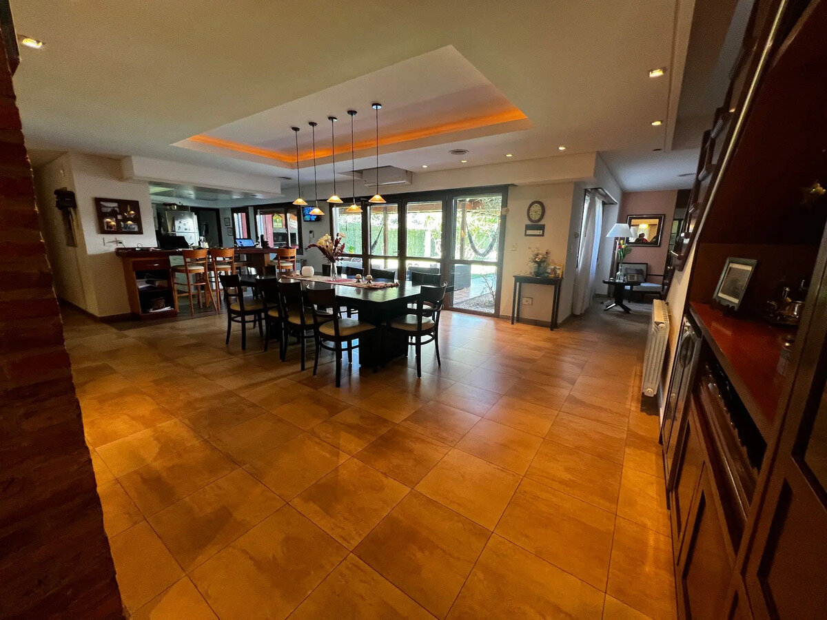 Venta Casa Chalet Adrogué Pileta Parque Permuta Apto Crédito - 3