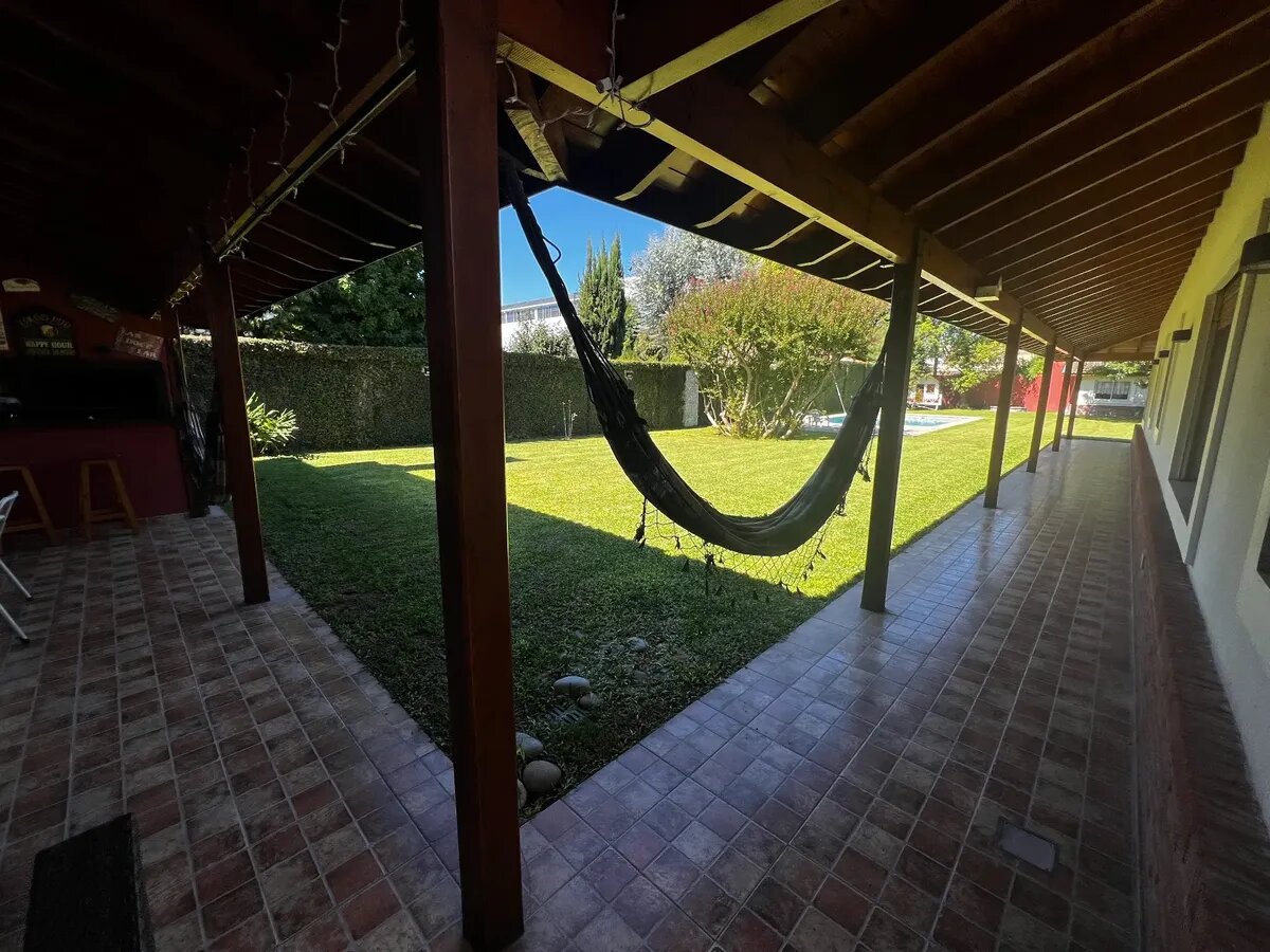 Venta Casa Chalet Adrogué Pileta Parque Permuta Apto Crédito - 30