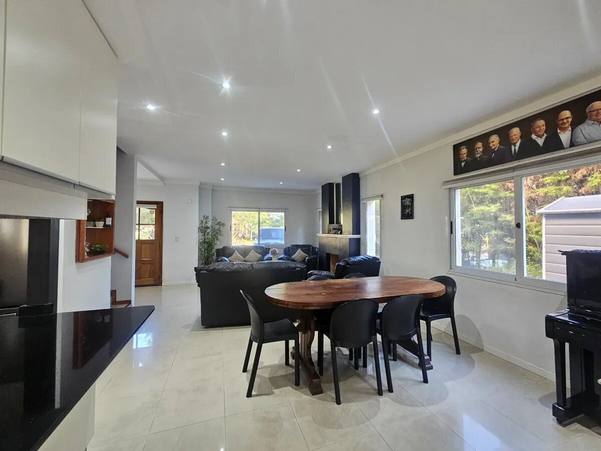Venta Casa 8 Ambientes Barrio El Lauquen - 8