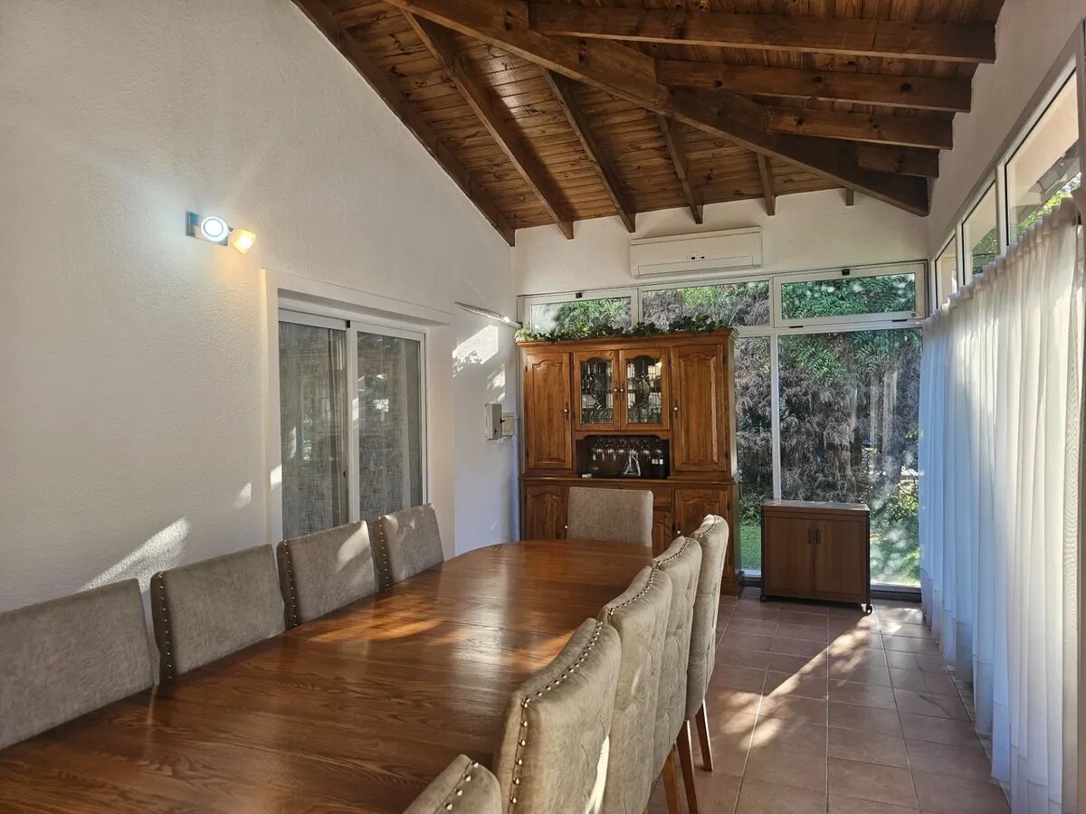 Venta Casa 8 Ambientes Barrio El Lauquen - 25