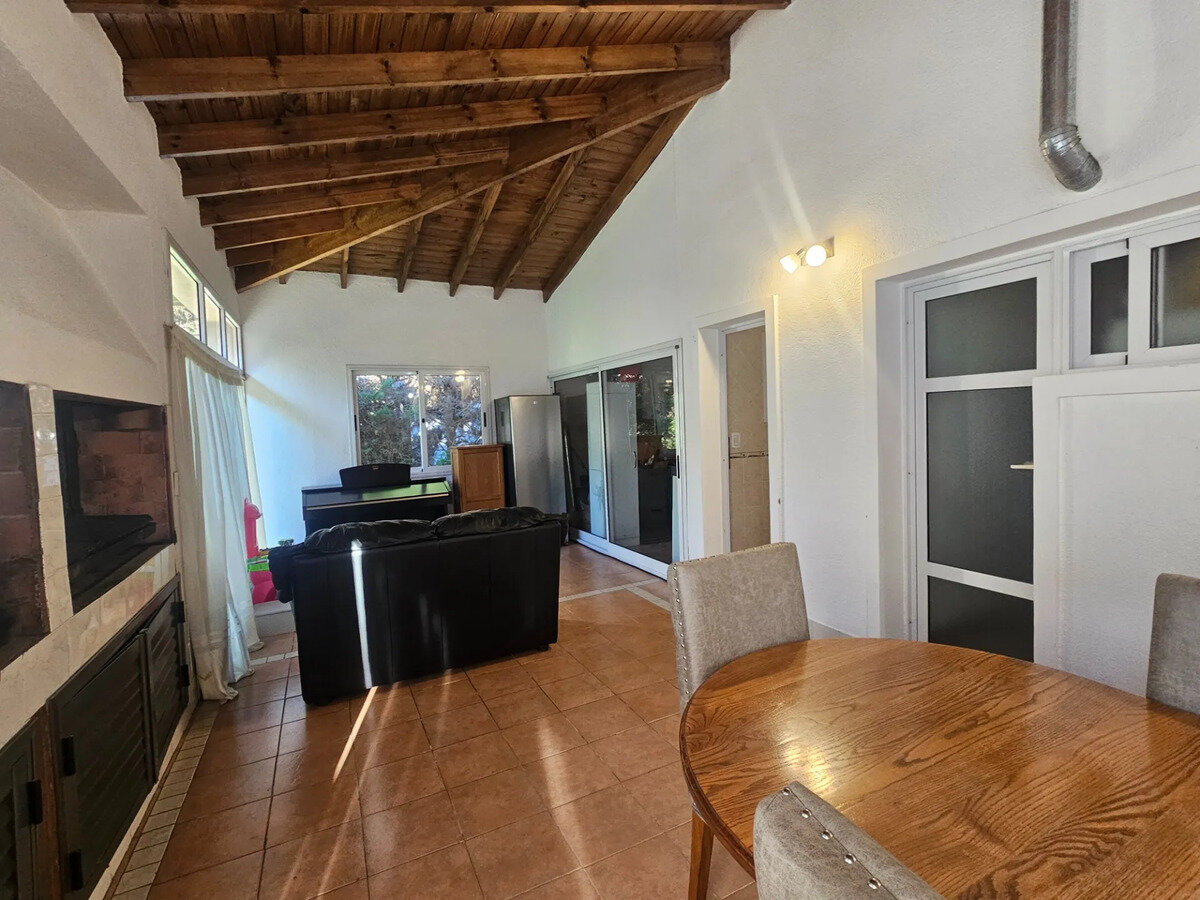 Venta Casa 8 Ambientes Barrio El Lauquen - 26